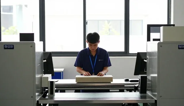 上海弘秝实业有限公司